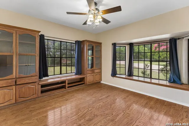 14806 Circle J Trl Helotes, TX 78023