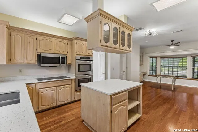 14806 Circle J Trl Helotes, TX 78023