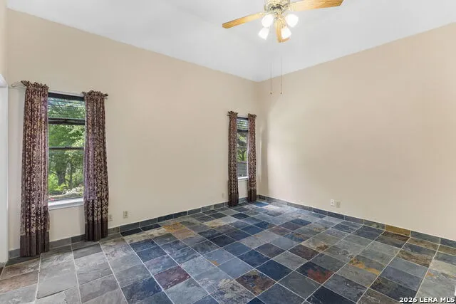 14806 Circle J Trl Helotes, TX 78023