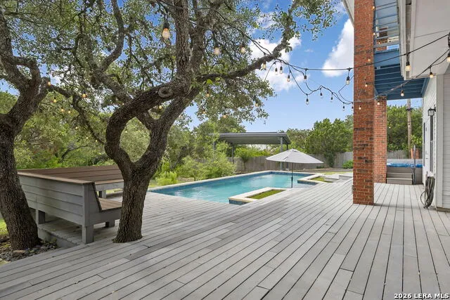 14806 Circle J Trl Helotes, TX 78023