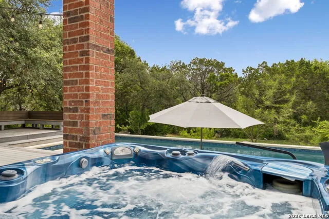 14806 Circle J Trl Helotes, TX 78023
