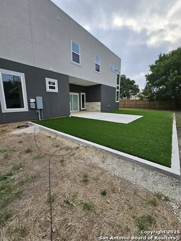 1963 GREEN HILL DR Canyon Lake, TX 78133