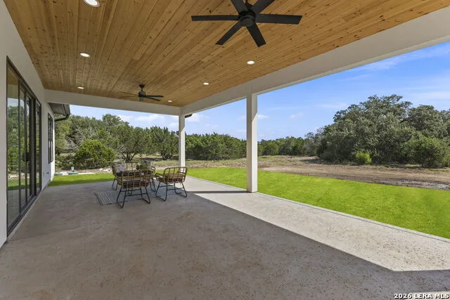 731 Highland Meadows Bandera, TX 78003