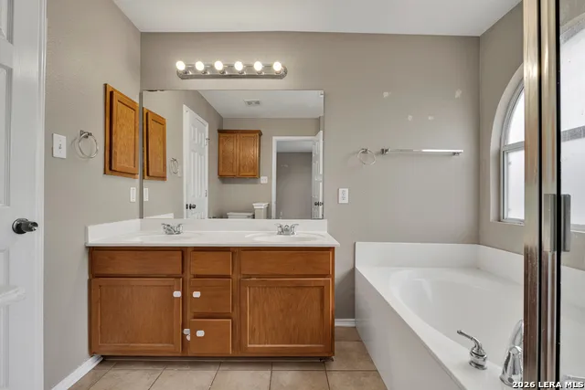 10802 Arabian Sands San Antonio, TX 78254