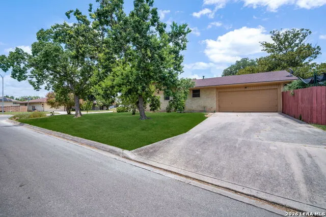 5902 Northgap St Windcrest, TX 78239