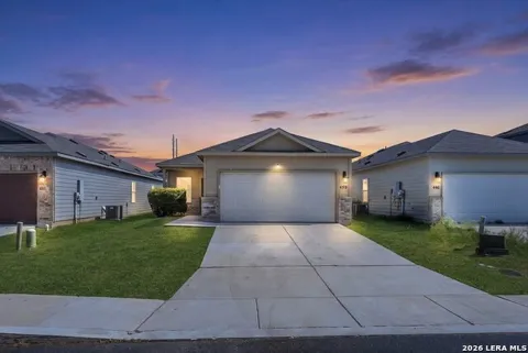 450 Pleasanton Spring