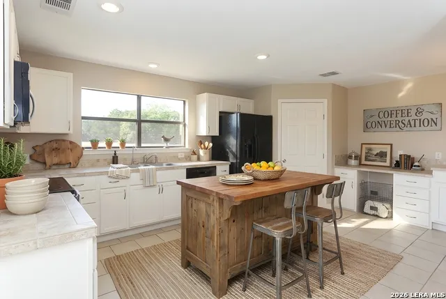 693 Snake Pipe Creek, TX 78063