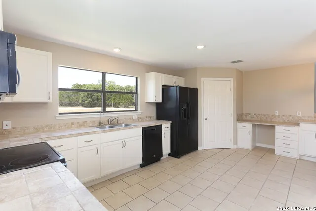 693 Snake Pipe Creek, TX 78063