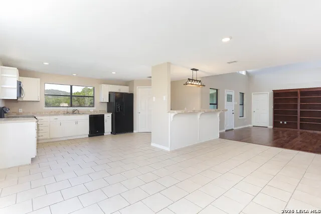 693 Snake Pipe Creek, TX 78063