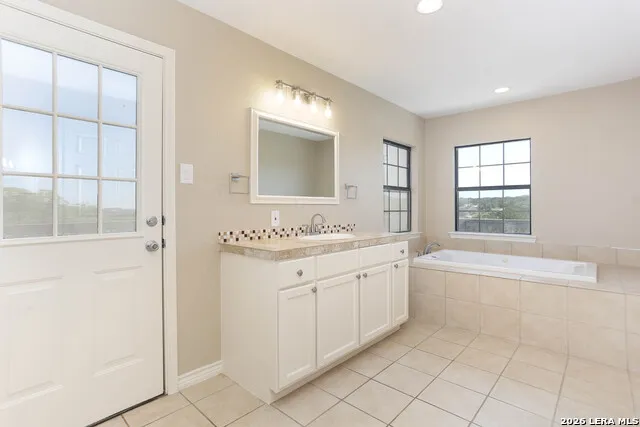 693 Snake Pipe Creek, TX 78063