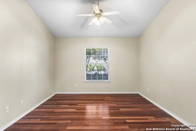 434 Vicksburg Ave Kerrville, TX 78028