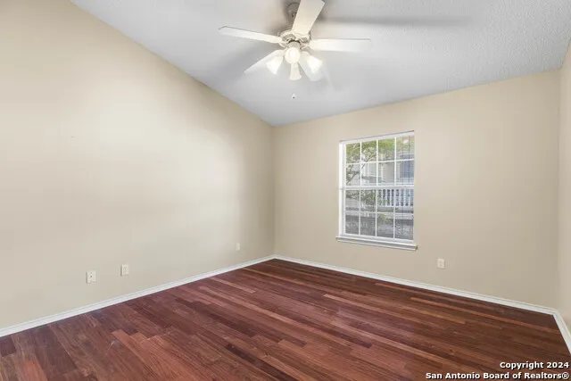 434 Vicksburg Ave Kerrville, TX 78028