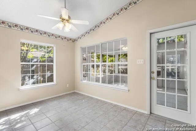 434 Vicksburg Ave Kerrville, TX 78028