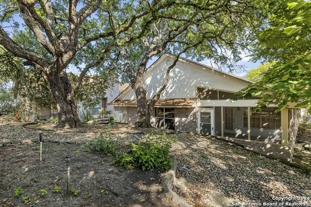 434 Vicksburg Ave Kerrville, TX 78028