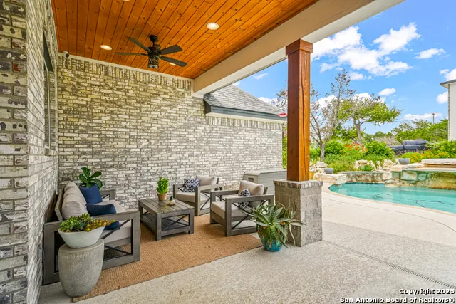 1348 Mystic Shores Spring Branch, TX 78070