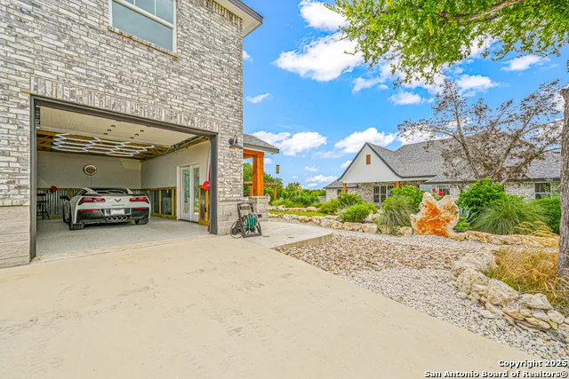 1348 Mystic Shores Spring Branch, TX 78070