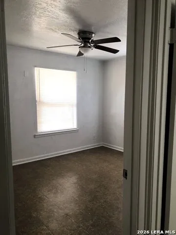 6223 SLATE VALLEY DR San Antonio, TX 78242