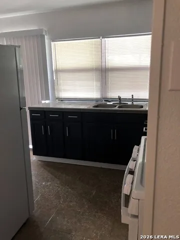 6223 SLATE VALLEY DR San Antonio, TX 78242