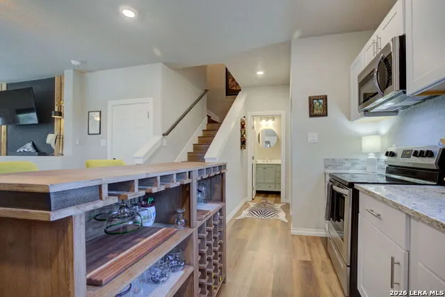 1577 Whispering Hills Canyon Lake, TX 78133