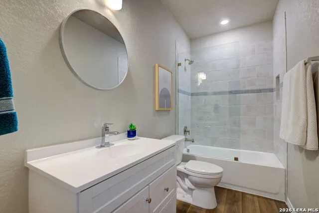 1577 Whispering Hills Canyon Lake, TX 78133