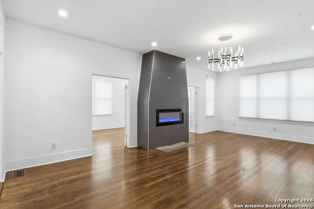 524 Getty Uvalde, TX 78801