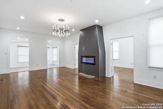 524 Getty Uvalde, TX 78801
