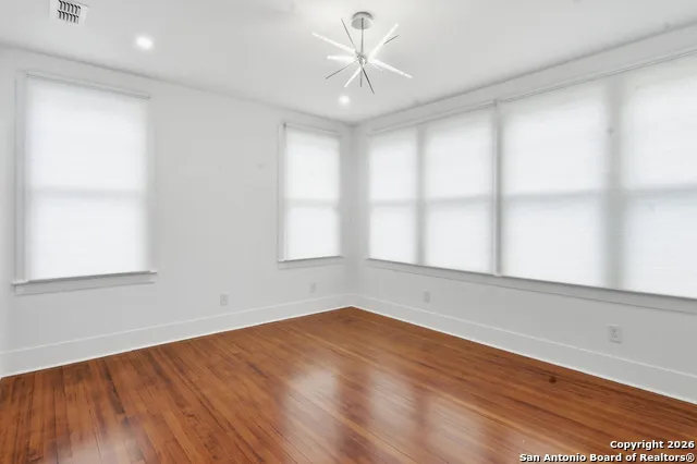 524 Getty Uvalde, TX 78801