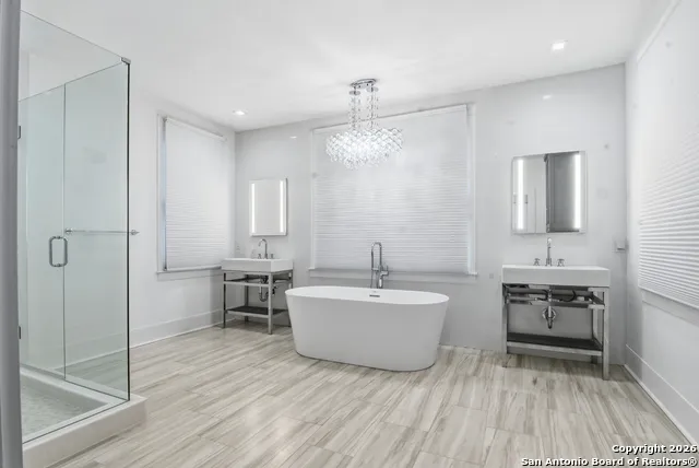 524 Getty Uvalde, TX 78801