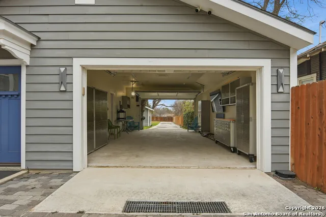 524 Getty Uvalde, TX 78801