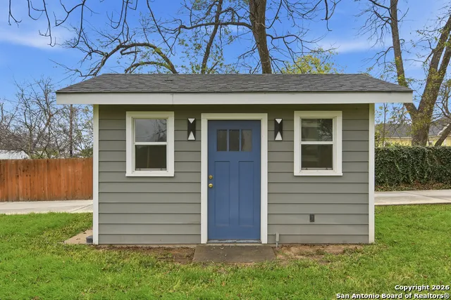 524 Getty Uvalde, TX 78801