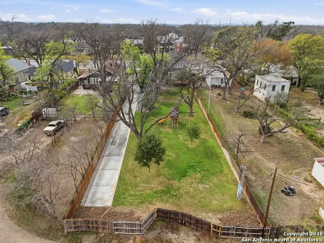 524 Getty Uvalde, TX 78801