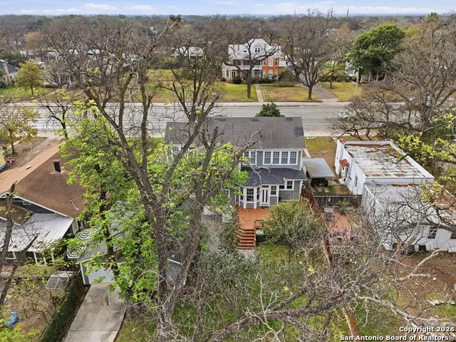 524 Getty Uvalde, TX 78801