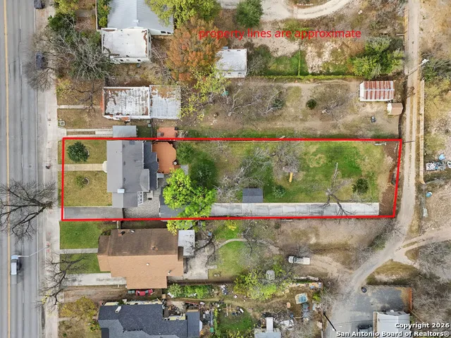 524 Getty Uvalde, TX 78801