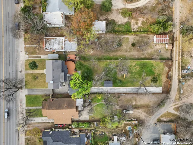 524 Getty Uvalde, TX 78801