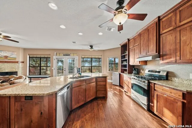 852 Crossbow Canyon Lake, TX 78133