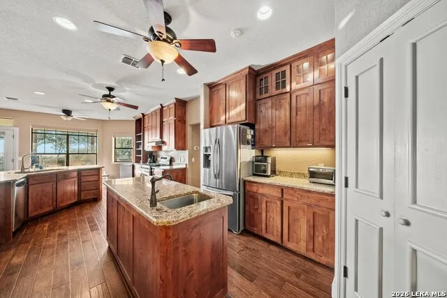 852 Crossbow Canyon Lake, TX 78133