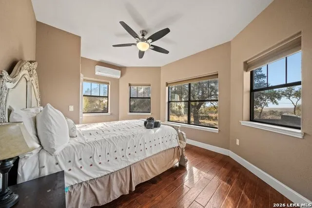 852 Crossbow Canyon Lake, TX 78133