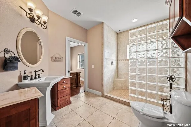 852 Crossbow Canyon Lake, TX 78133