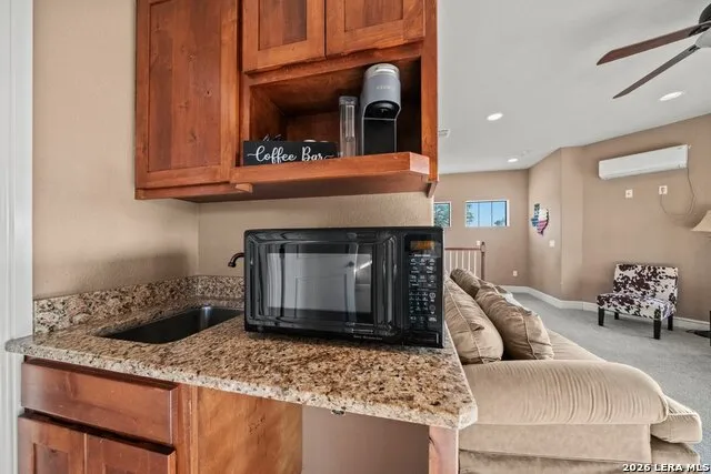 852 Crossbow Canyon Lake, TX 78133