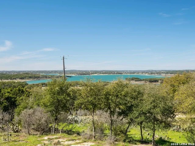 852 Crossbow Canyon Lake, TX 78133