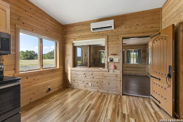 1892 Thunder Creek Rd Utopia, TX 78884
