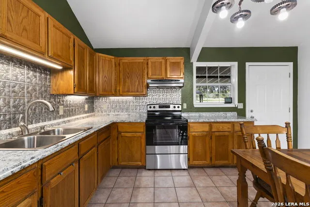 1892 Thunder Creek Rd Utopia, TX 78884