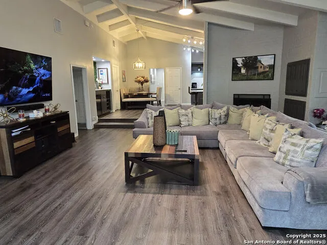 8715 Post Oak San Antonio, TX 78217