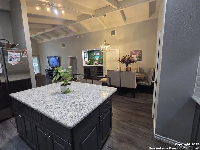 8715 Post Oak San Antonio, TX 78217