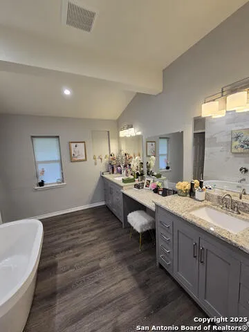 8715 Post Oak San Antonio, TX 78217