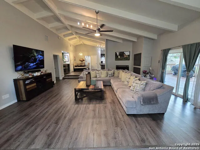 8715 Post Oak San Antonio, TX 78217