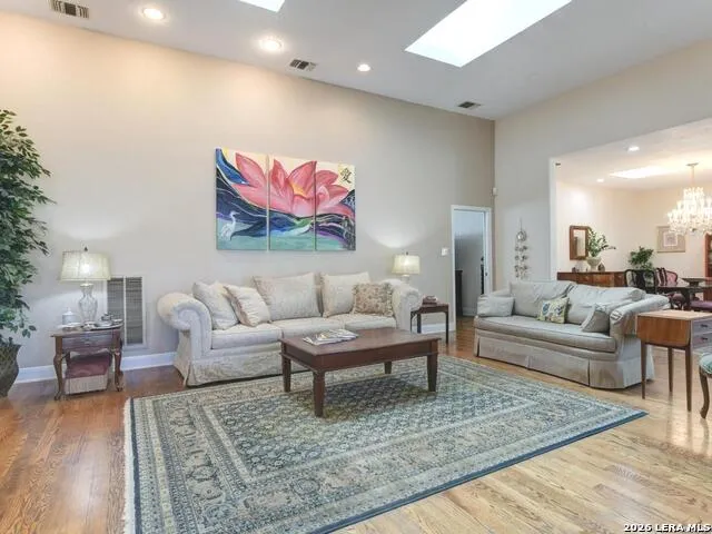 10 Bryanston San Antonio, TX 78218