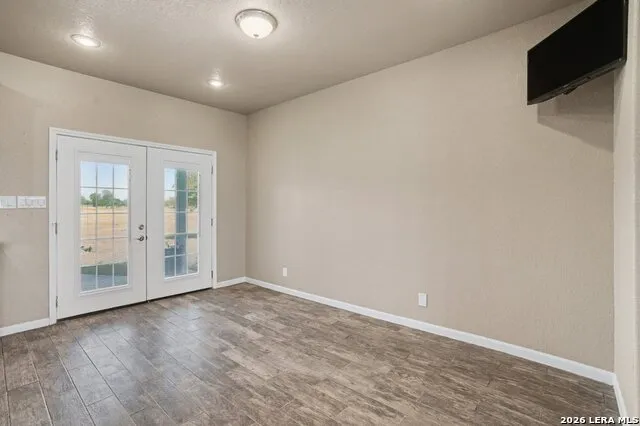 1005 County Road 678 Natalia, TX 78059