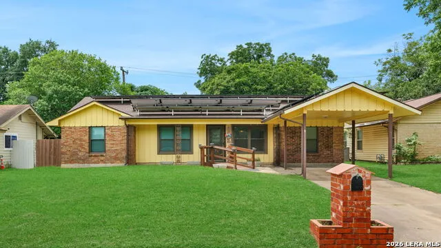 105 Scott Ave Universal City, TX 78148