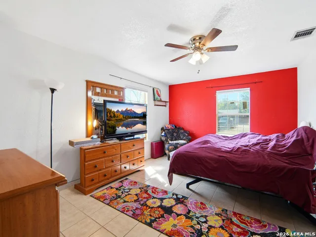 179 Howle Ave San Antonio, TX 78223